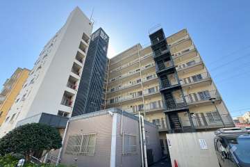 ローズハイツ千住桜木の外観（北側から）