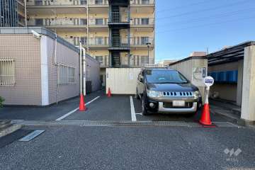 敷地内駐車場（屋外平面式）