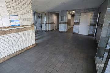 エントランスホール