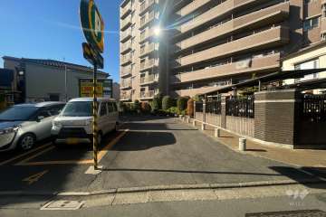 敷地南東側の前面道路　