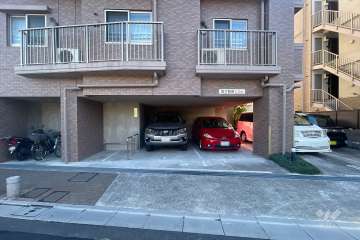 敷地内駐車場（屋内平面式・屋外平面式）