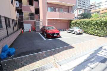 敷地内駐車場（屋外平面式）