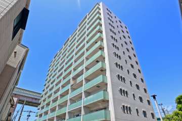 アトレ綾瀬の外観（南東側から）