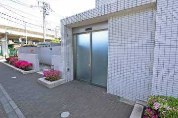 屋内に設けられた駐輪場