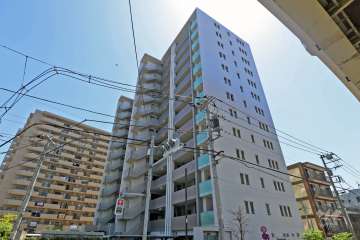 アトレ綾瀬の外観（北西側から）