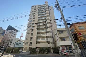 プラウド綾瀬の外観（北側から）