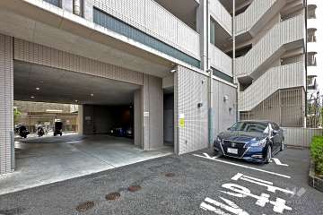 駐車場の出入り口・敷地内駐車場（屋内平面式・屋外平面式）