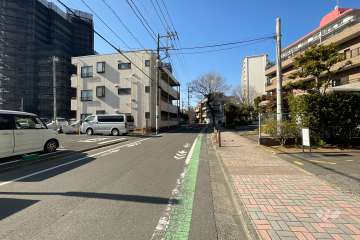 敷地南西側の前面道路　