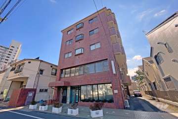 クラウンパレス