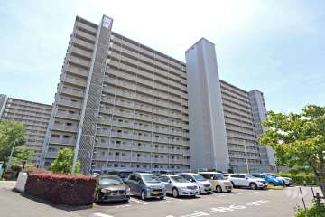 ボナハイツ中川3号棟の外観(北東側から)