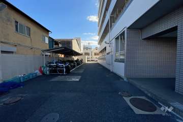 駐車場の出入り口