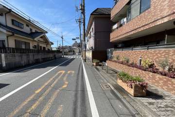 敷地南東側の前面道路　