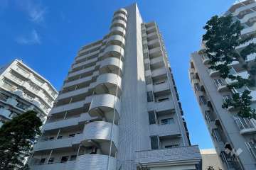 北綾瀬パークホームズの外観（北西側から）