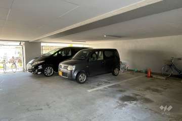 敷地内駐車場（屋内平面式）