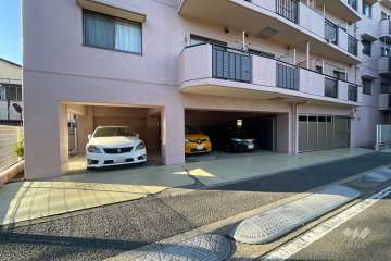 敷地内駐車場（屋内平面式）