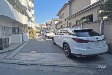 駐車場の出入り口・敷地内駐車場（屋外平面式）