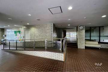 エントランスホール