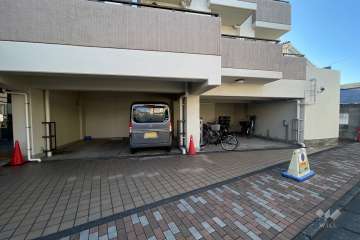 敷地内駐車場（屋内平面式）