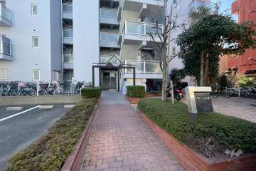 エントランスアプローチ