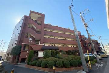 第16小倉ハイコーポ五反野の外観（北東側から）