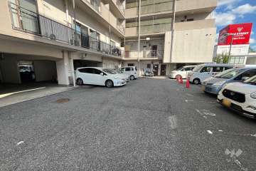 敷地内駐車場（屋外平面式）