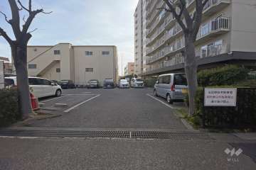 敷地内駐車場（屋外平面式）