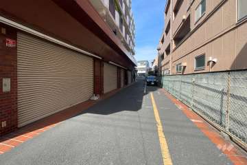 駐車場の出入り口　