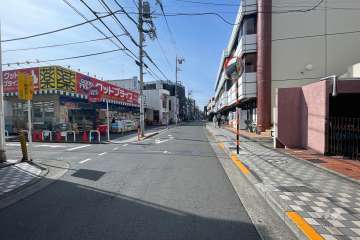 敷地南側の前面道路　