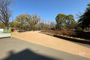 敷地北東側に『しょうぶ沼公園』があります。