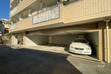 敷地内駐車場（屋内平面式）