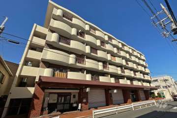 グリーンパーク五反野の外観（南側から）