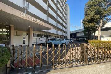 駐車場の出入り口