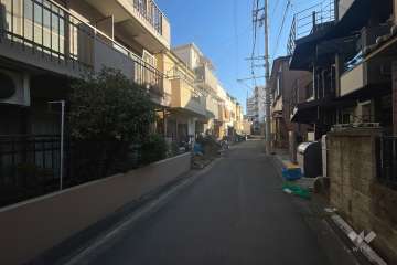 敷地南側の前面道路　
