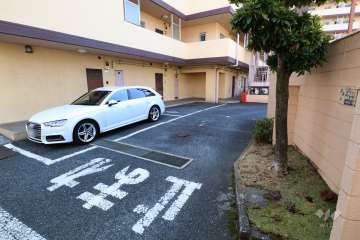 敷地内駐車場（屋外平面式）