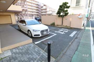 敷地内駐車場（屋外平面式）