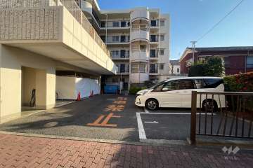 敷地内駐車場（屋外平面式）