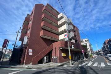 セントラルマンション西新井の外観（南東側から）