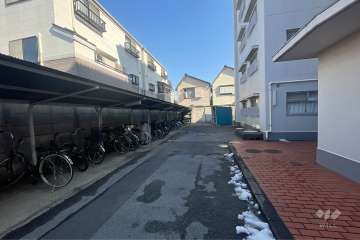 駐輪場（屋根付き）