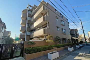 グリーンパーク亀有３の外観（南東側から）