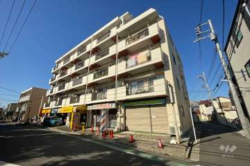 フローラハイツ五反野の外観（南東側から）