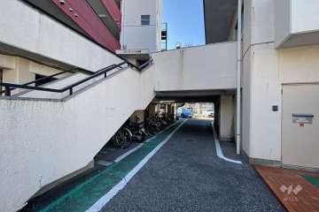 駐車場の出入り口