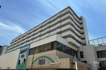 東武西新井駅東口サンライトマンションBの外観（北西側から）
