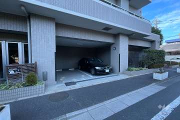 敷地内駐車場（屋内平面式）