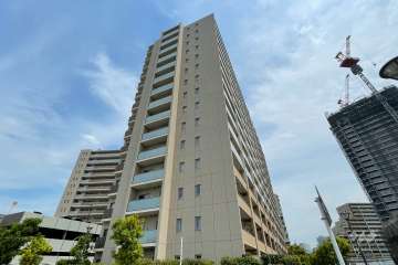 オーベルグランディオ千住大橋エアーズの外観（南西側から）