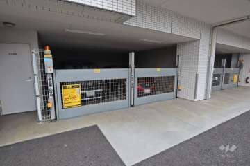 敷地内駐車場（屋内機械式）