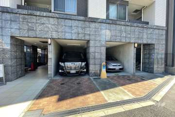 敷地内駐車場（屋内平面式）