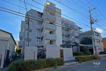 グリーンパーク北綾瀬弐番館の外観（北東側から）