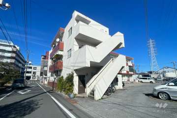 堀之内マンションの外観（南西側から）