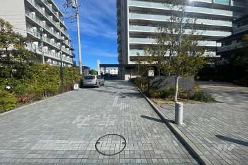 駐車場の出入り口 