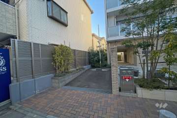 敷地内駐車場（屋外平面式）2